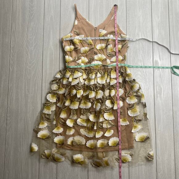 Dress the Population Women’s Betsy Lily Tan Nude Floral Embroidered Dress Medium - Picture 5 of 8